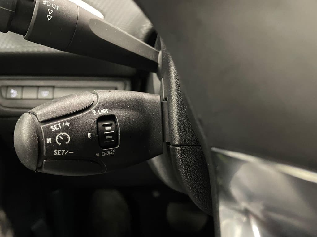 Peugeot 2008 1.2 PureTech Allure thumbnail 20