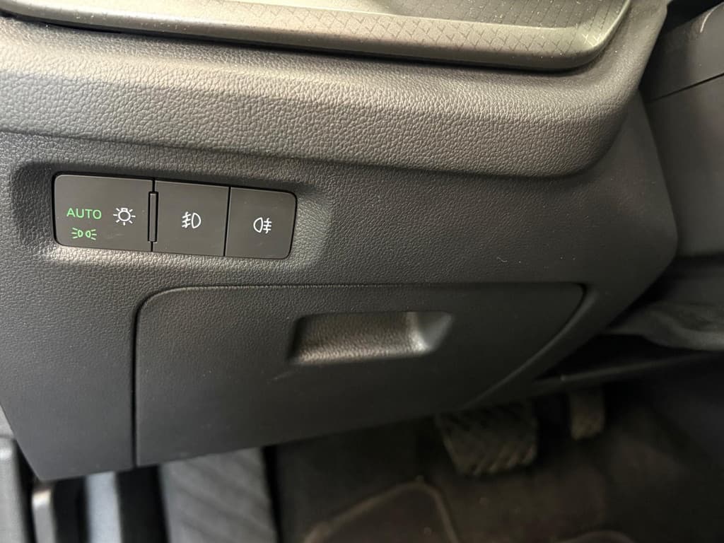 Škoda Octavia Combi 1.0 e-TSI Business Edition thumbnail 10