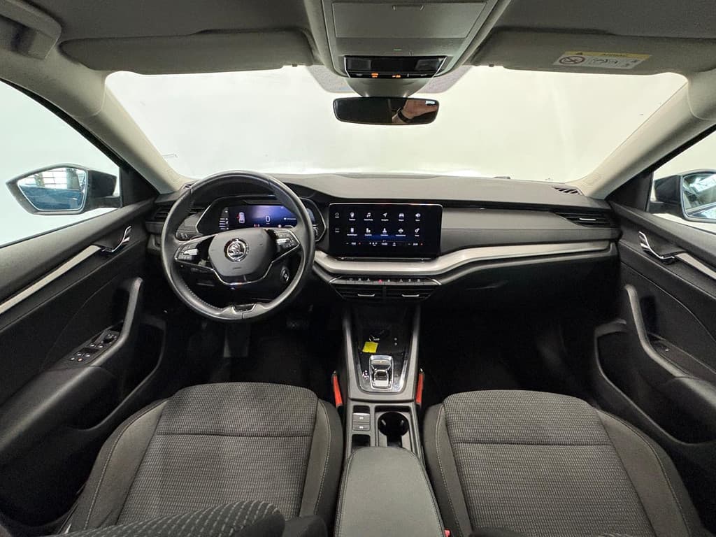 Škoda Octavia Combi 1.0 e-TSI Business Edition thumbnail 21