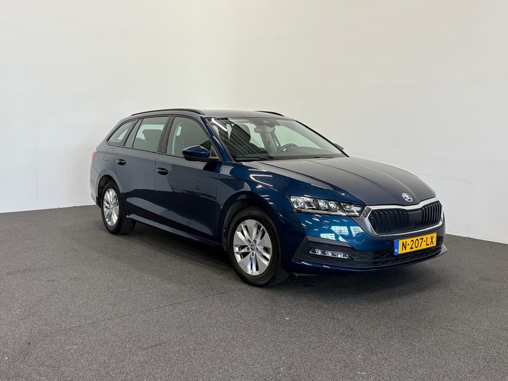 Škoda Octavia Combi 1.0 e-TSI Business Edition thumbnail 3