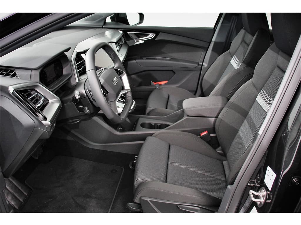 Audi Q4 e-tron 40 Advanced Edition thumbnail 9