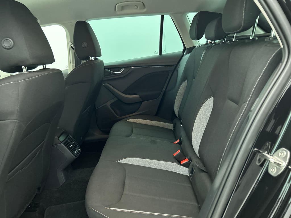 Škoda Kamiq 1.0 TSI Business Edition DSG thumbnail 8