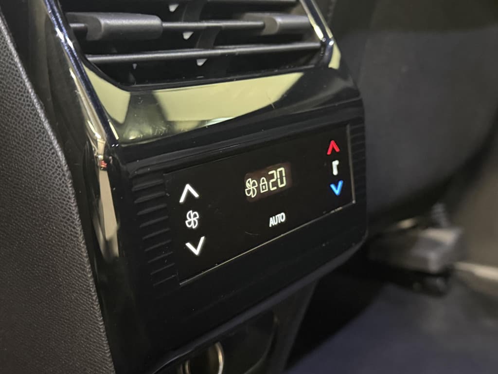 Peugeot 5008 1.2 Hybrid 136pk Allure Automaat thumbnail 23