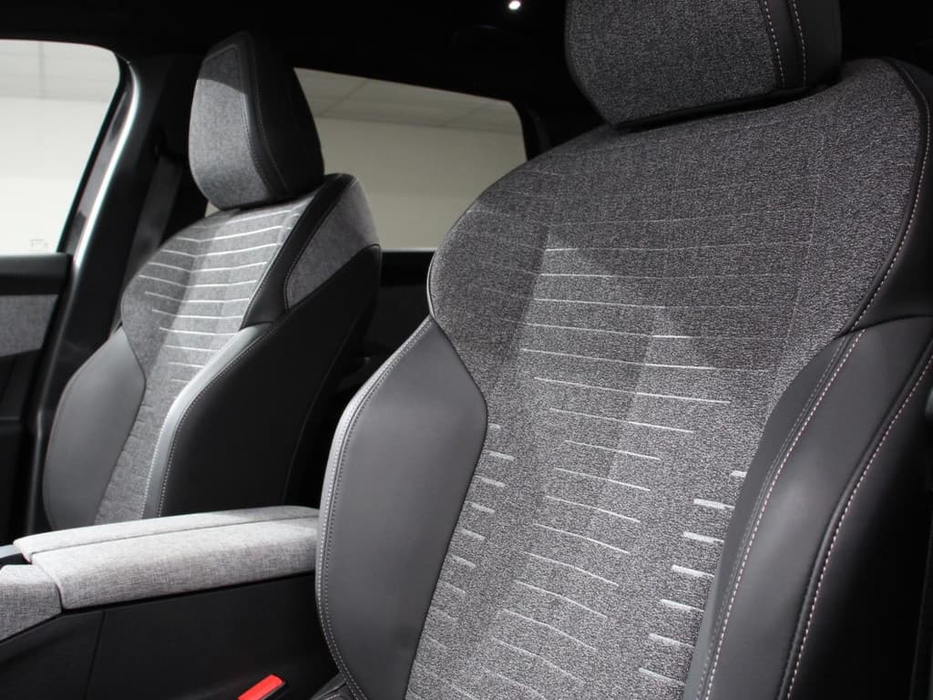 Peugeot 5008 1.2 Hybrid 136pk Allure Automaat thumbnail 20