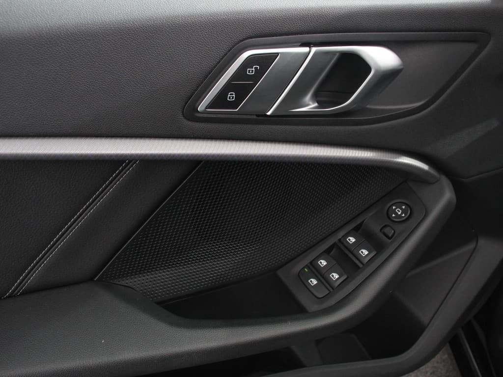 BMW 1-serie 118i Automaat High Executive thumbnail 13