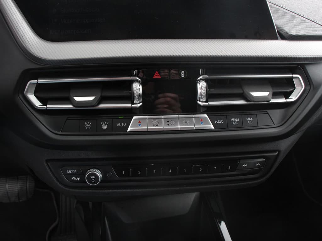 BMW 1-serie 118i Automaat High Executive thumbnail 20