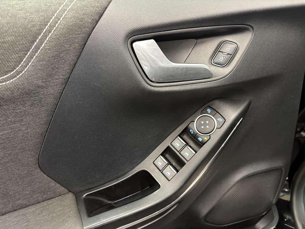 Ford Puma 1.0 EcoBoost 125pk MHEV Titanium thumbnail 12