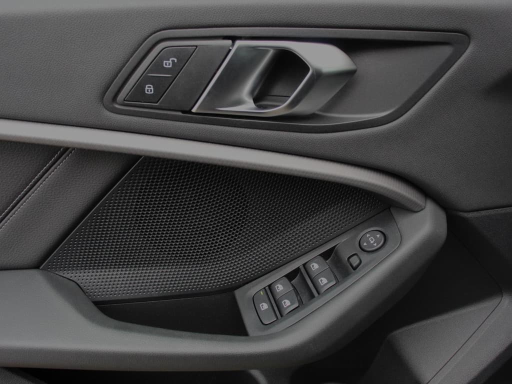 BMW 2 Serie Gran Coupé 218i Automaat Introduction Edition thumbnail 10