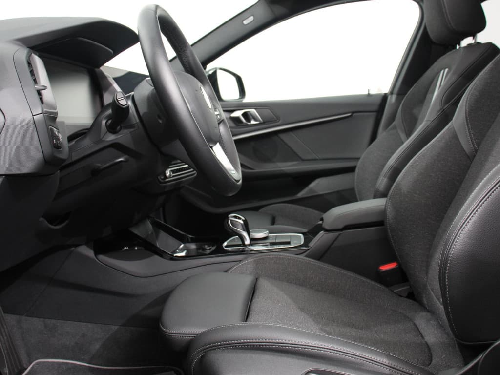 BMW 2 Serie Gran Coupé 218i Automaat Introduction Edition thumbnail 30