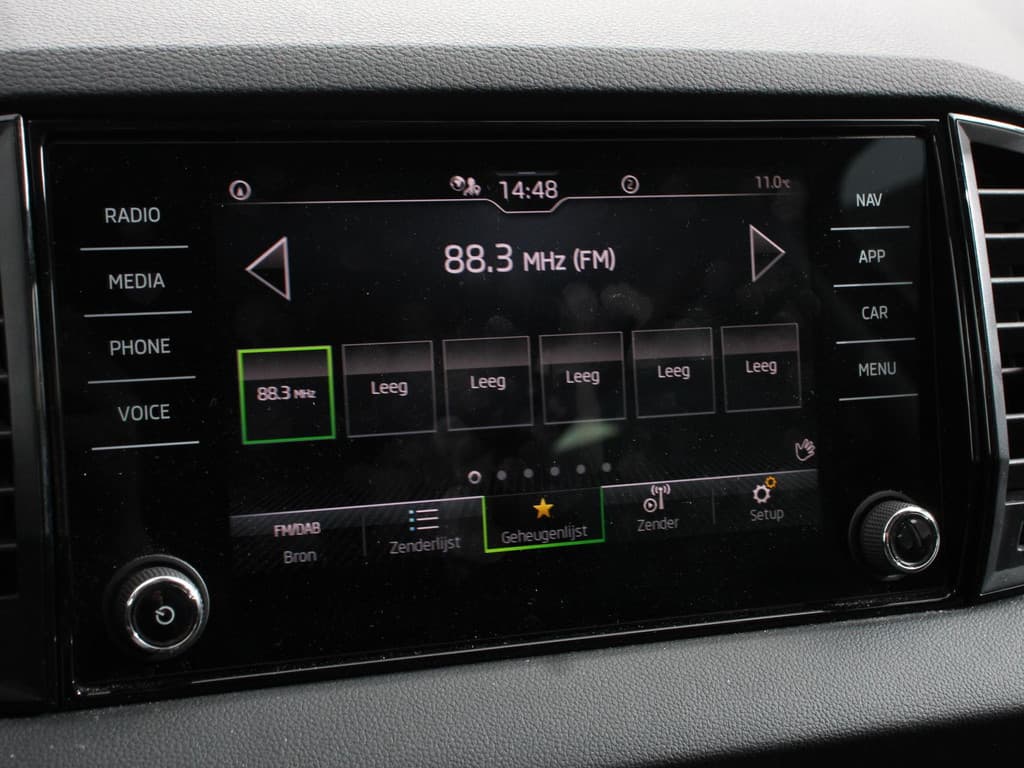 Škoda Karoq 1.5 TSI 150pk DSG ACT Selection thumbnail 19