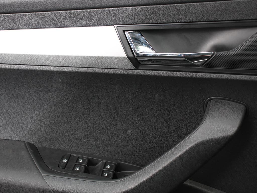 Škoda Karoq 1.5 TSI 150pk DSG ACT Selection thumbnail 12