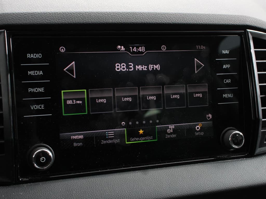 Škoda Karoq 1.5 TSI 150pk DSG ACT Selection thumbnail 22