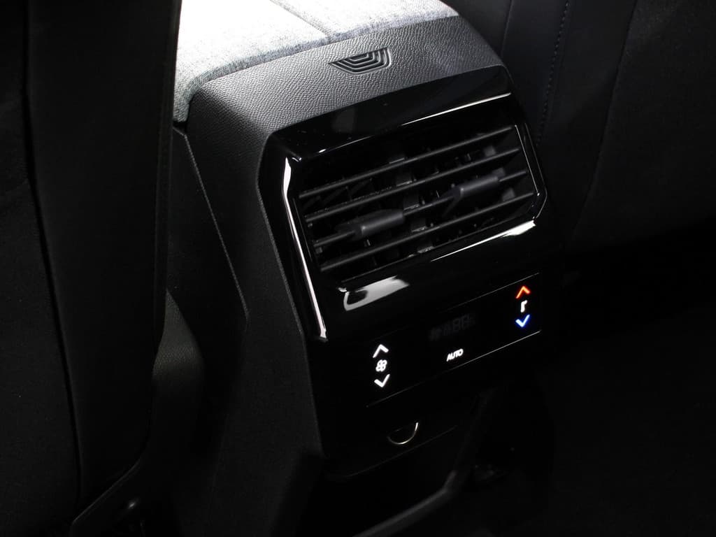 Peugeot 5008 1.2 Hybrid 145pk Automaat Allure 7p thumbnail 15