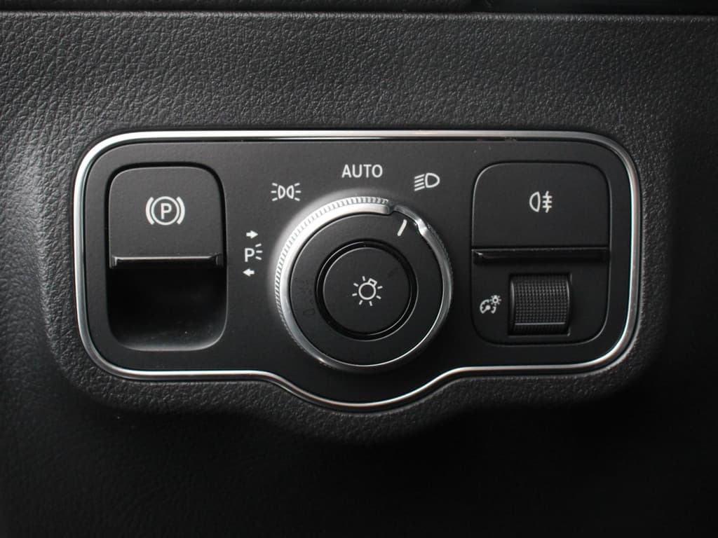 Mercedes-Benz GLA 200 Progressive thumbnail 15