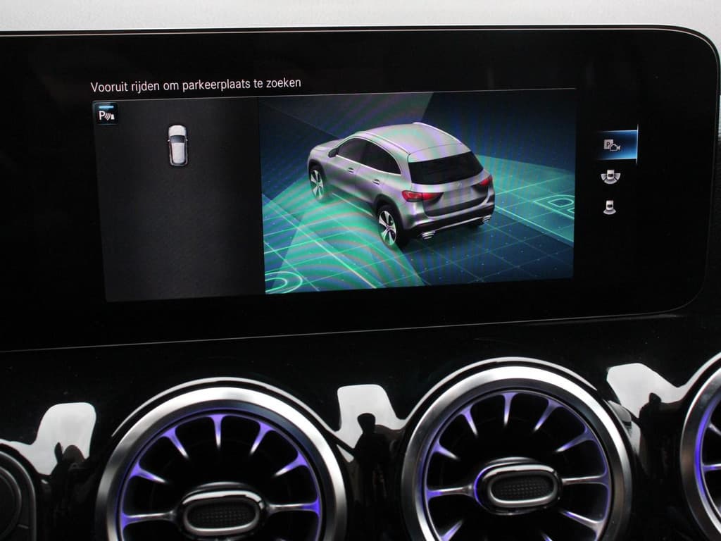 Mercedes-Benz GLA 200 Progressive thumbnail 24