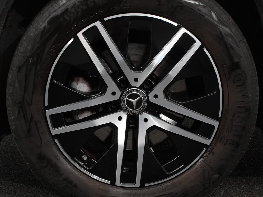 Mercedes-Benz GLA 200 Progressive thumbnail 3