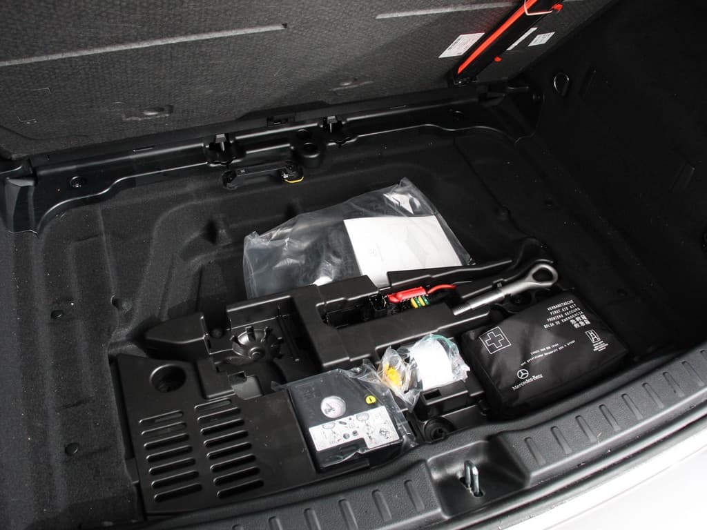 Mercedes-Benz GLA 200 Progressive thumbnail 37