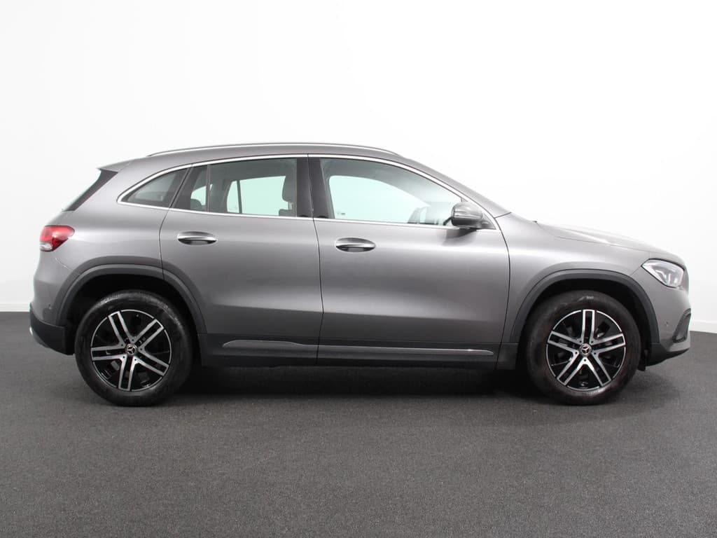Mercedes-Benz GLA 200 Progressive thumbnail 8