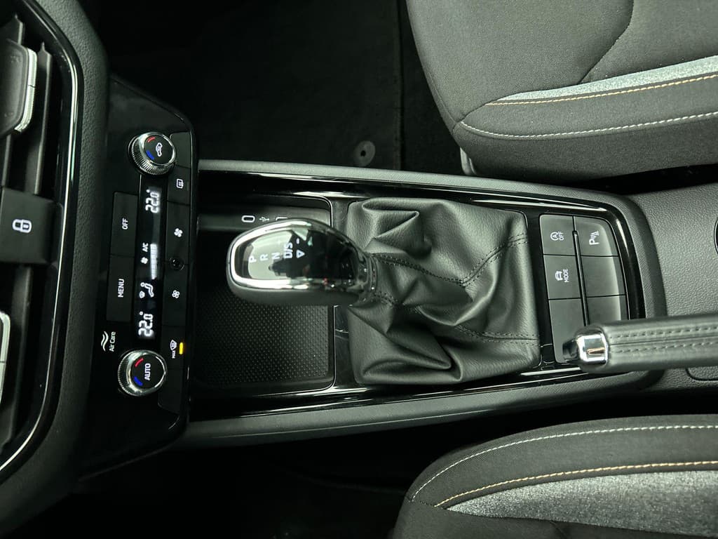 Škoda Kamiq 1.0 TSI Business Edition DSG thumbnail 17