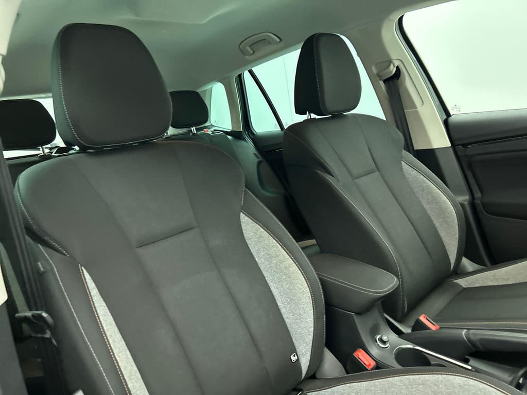 Škoda Kamiq 1.0 TSI Business Edition DSG thumbnail 22