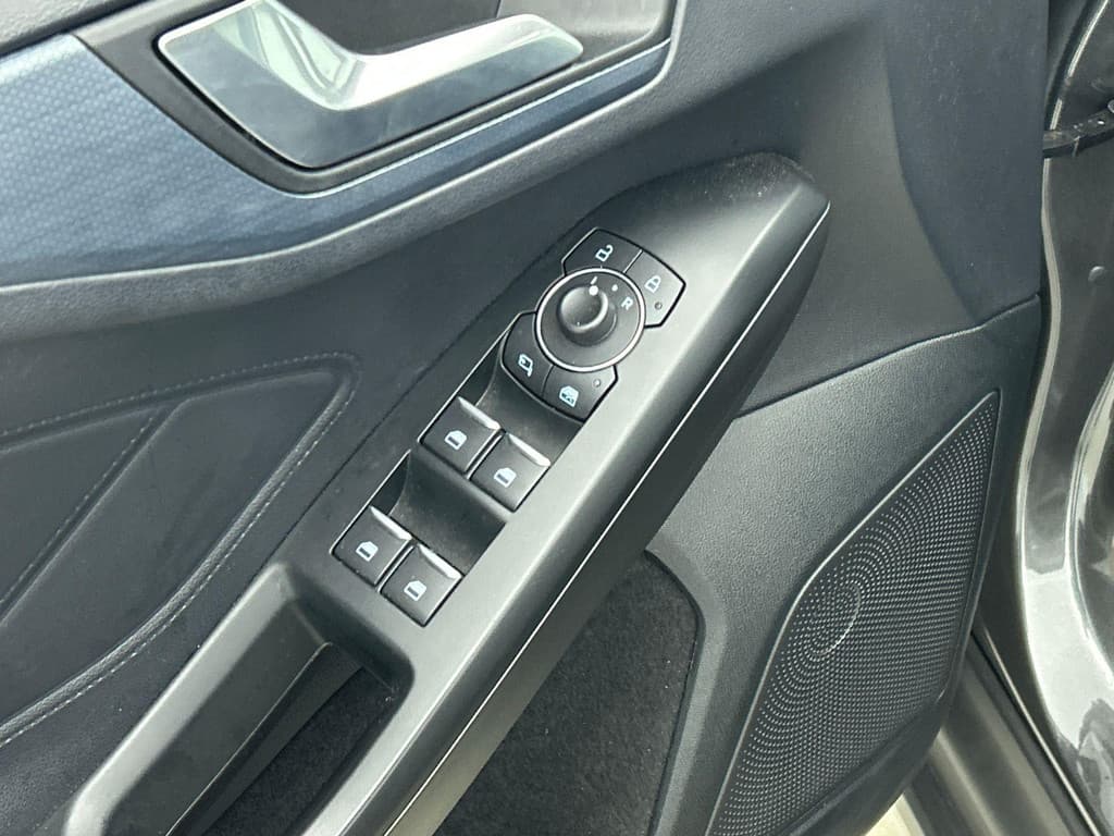 Ford FOCUS Wagon 1.0 EcoBoost Hybrid Active thumbnail 28