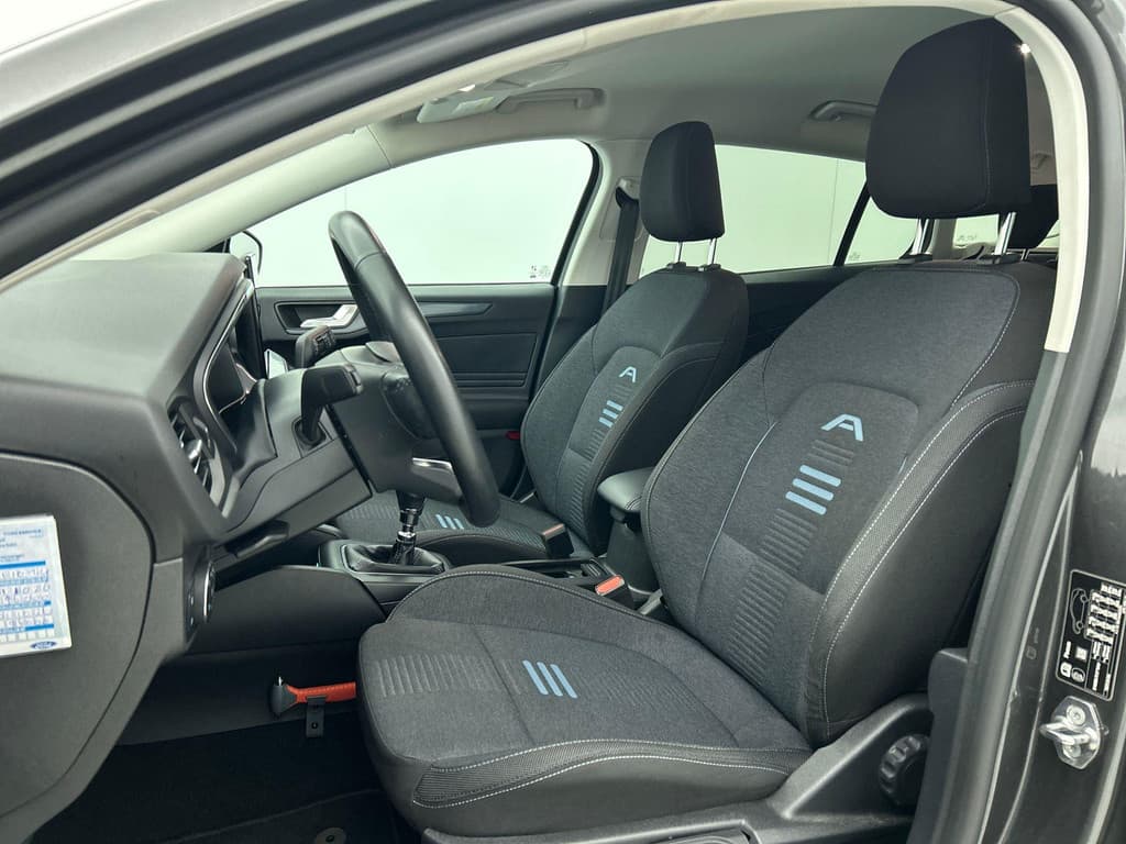 Ford FOCUS Wagon 1.0 EcoBoost Hybrid Active thumbnail 31