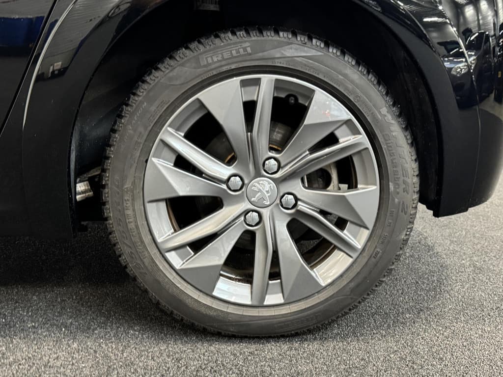 Peugeot E-208 EV Active Pack 50 kWh thumbnail 10