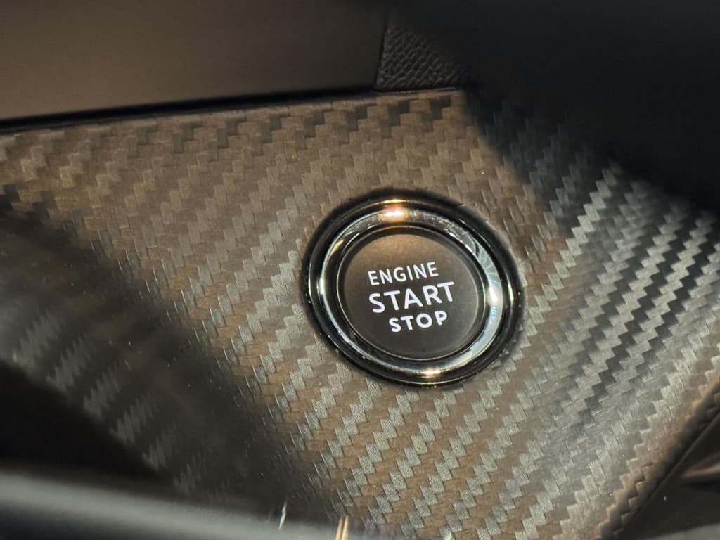 Peugeot E-208 EV Active Pack 50 kWh thumbnail 21