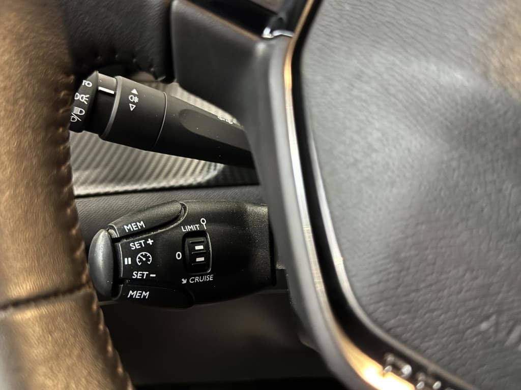 Peugeot E-208 EV Active Pack 50 kWh thumbnail 25