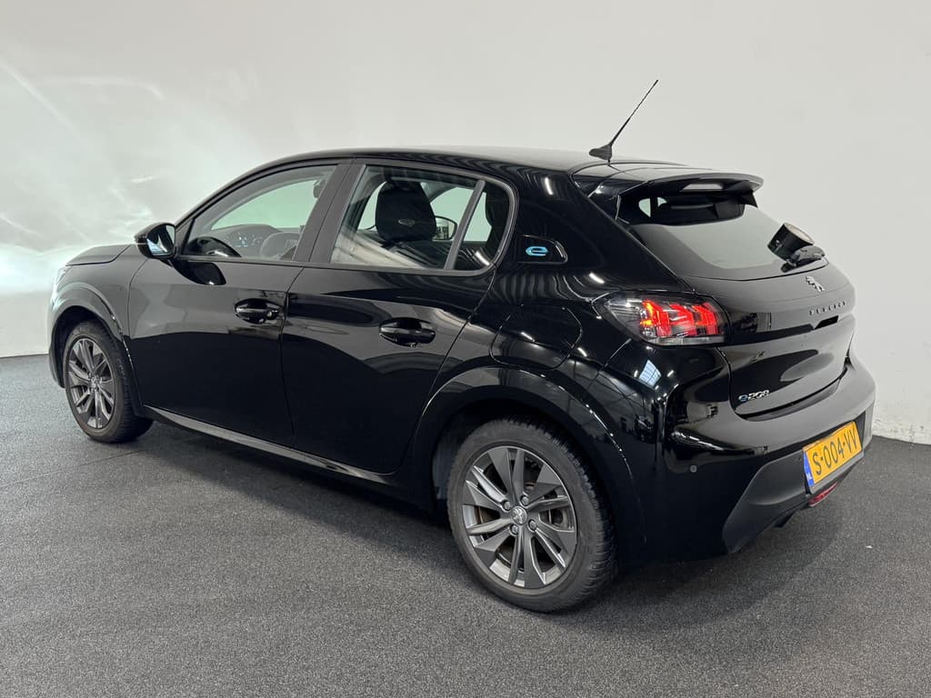 Peugeot E-208 EV Active Pack 50 kWh thumbnail 4