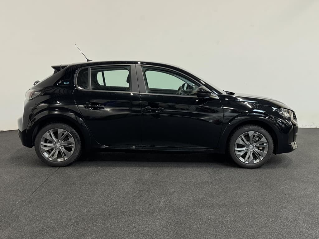 Peugeot E-208 EV Active Pack 50 kWh thumbnail 6