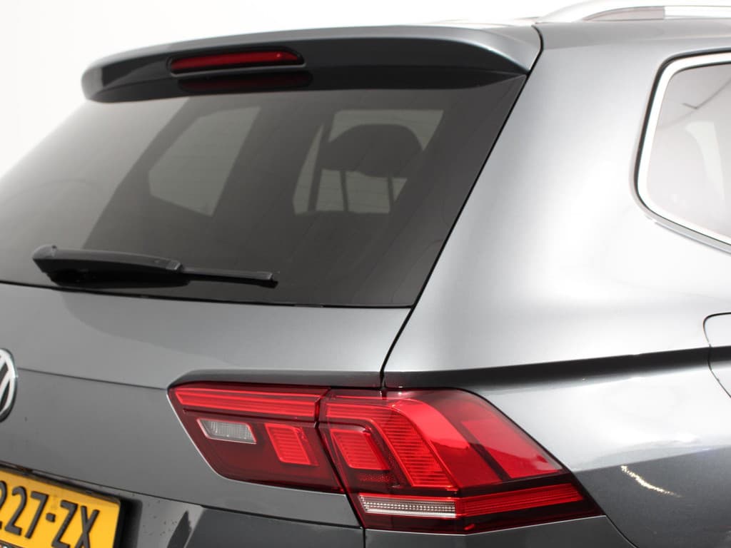 Volkswagen Tiguan Allspace 1.5 TSI DSG Comfortline 7p thumbnail 32