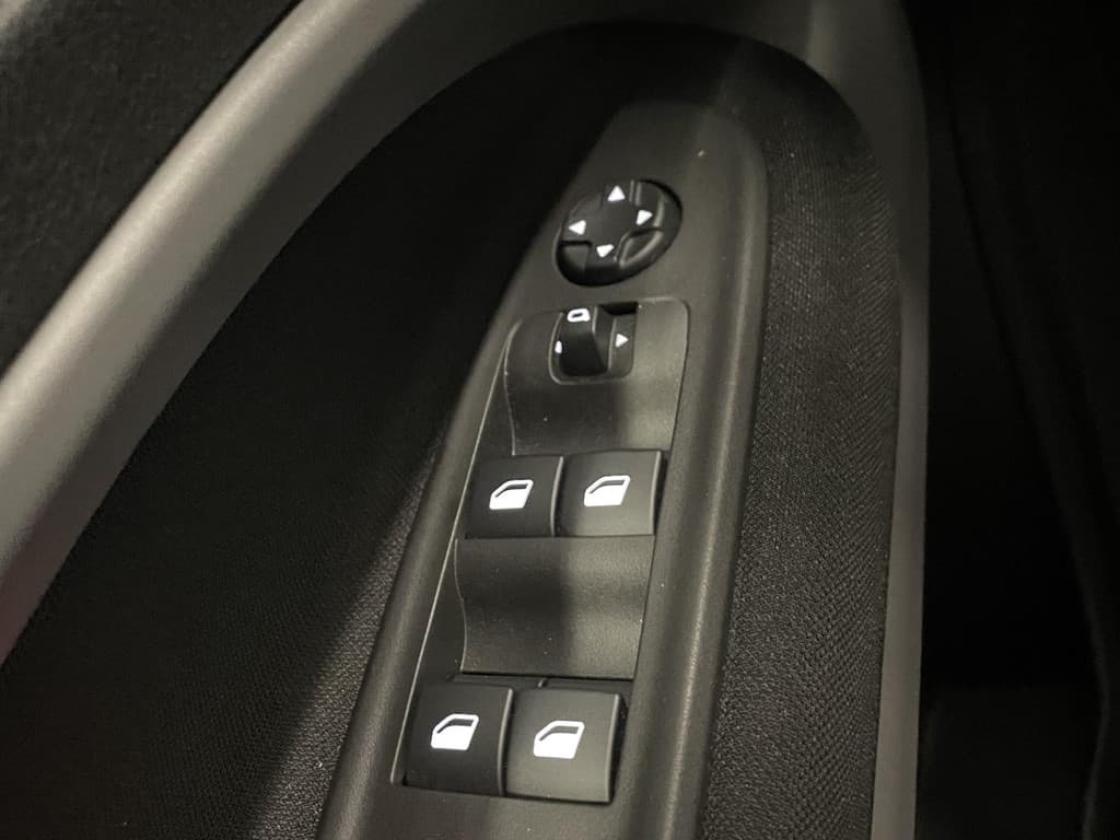 Jeep Avenger Longitude Automaat 54 kWh thumbnail 19