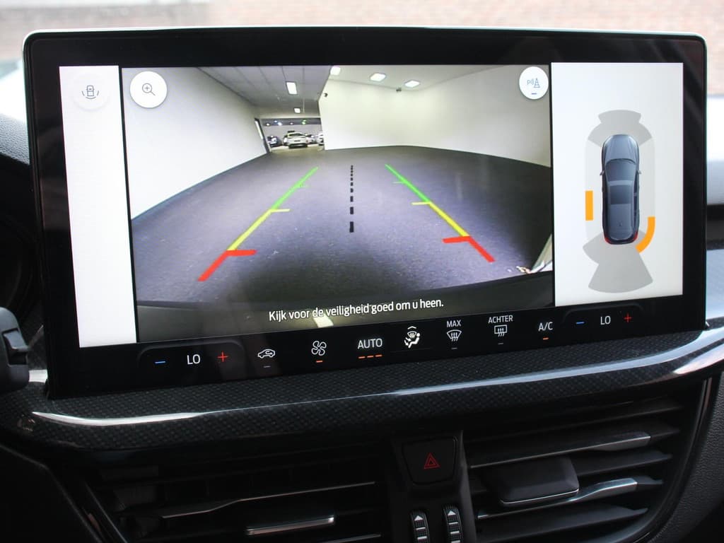 Ford Focus 1.0 Focus 125 PK HB ST-Line Automaat thumbnail 3