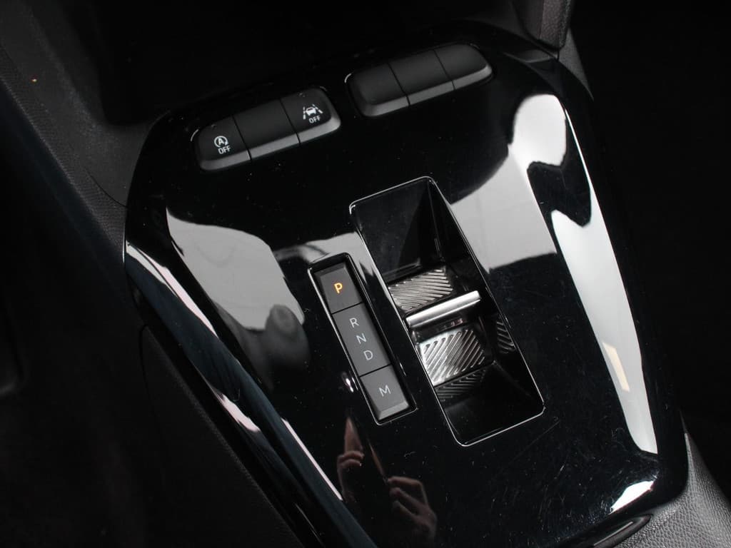 Opel Corsa 1.2 Turbo Automaat GS Line thumbnail 19