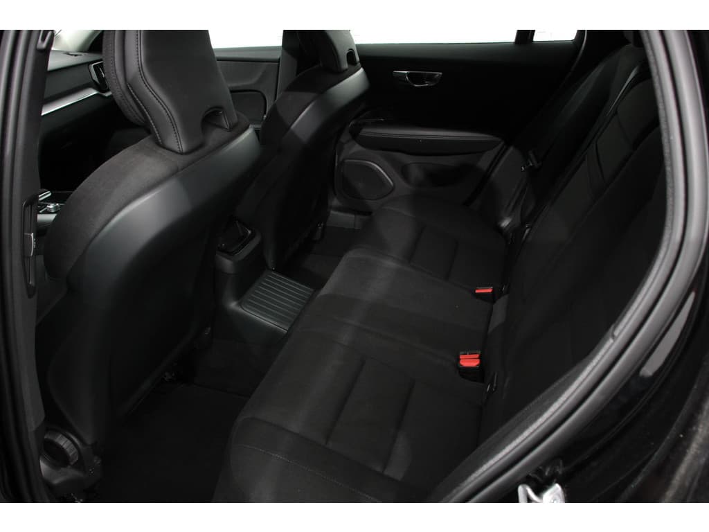 Volvo V60 2.0 T6 Recharge AWD R-Design thumbnail 11