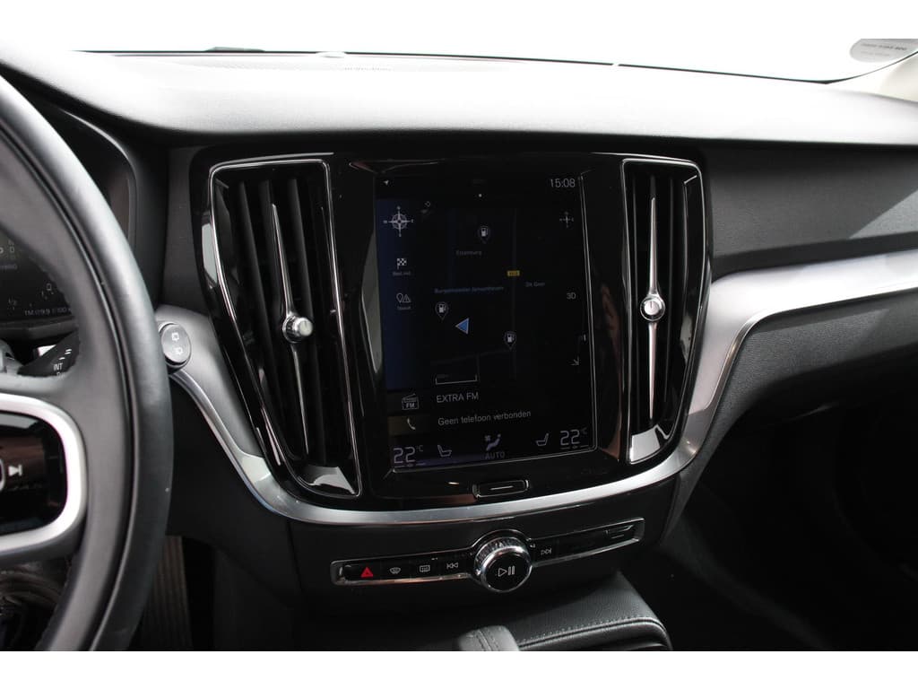 Volvo V60 2.0 T6 Recharge AWD R-Design thumbnail 16