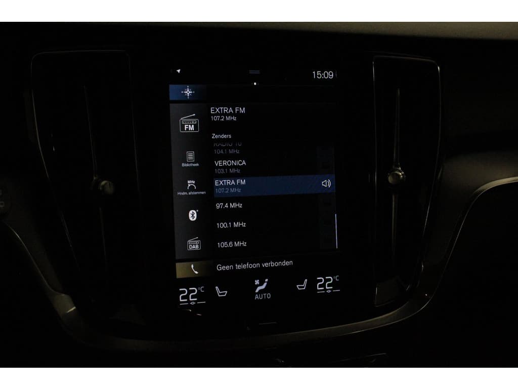 Volvo V60 2.0 T6 Recharge AWD R-Design thumbnail 20