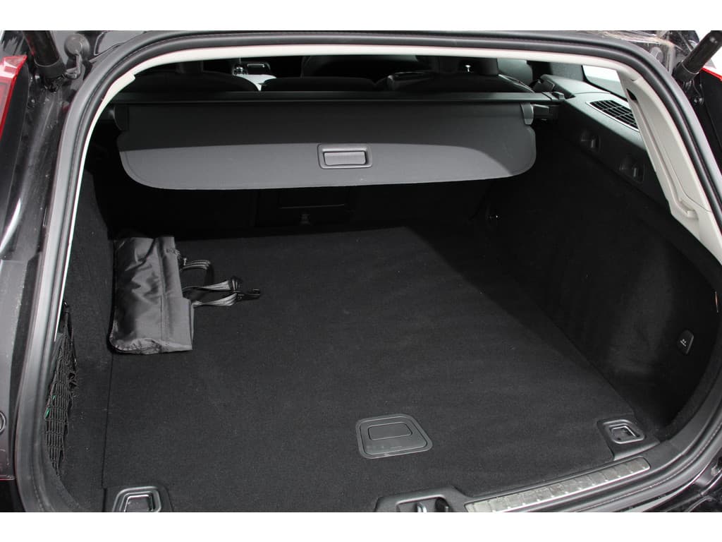 Volvo V60 2.0 T6 Recharge AWD R-Design thumbnail 24