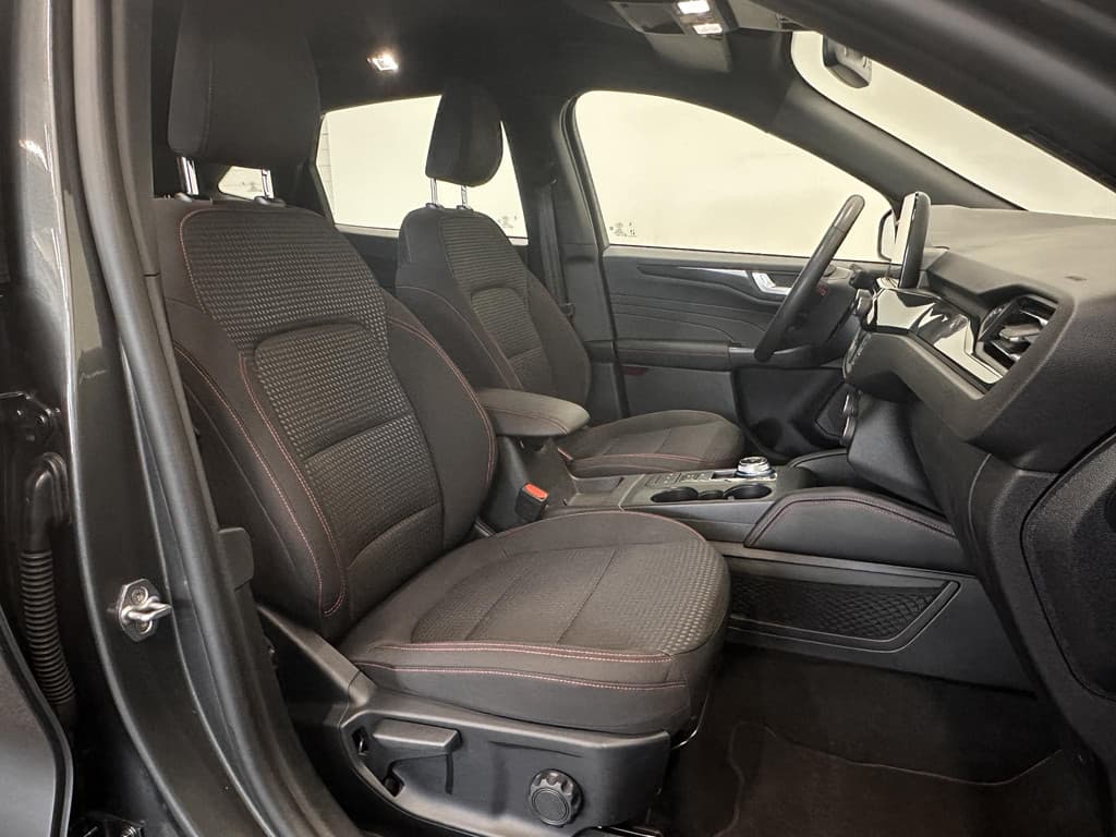 Ford Kuga 2.5 PHEV ST-Line thumbnail 15