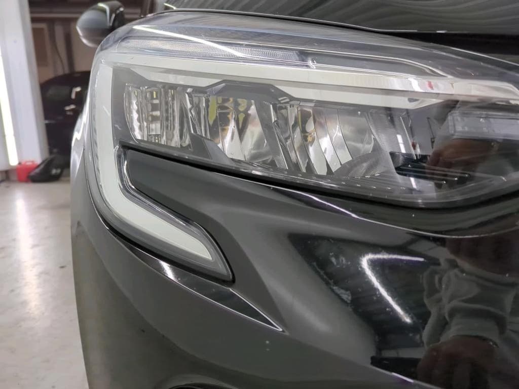 Renault Clio 1.0 TCe 90 Equilibre thumbnail 10