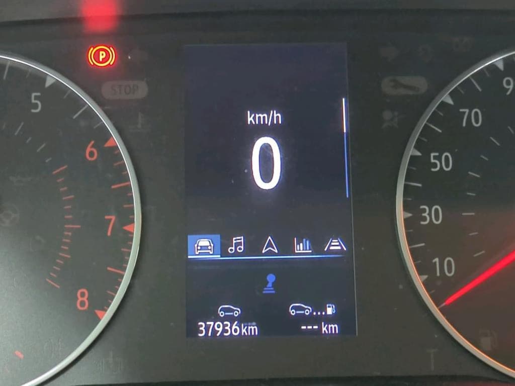 Renault Clio 1.0 TCe 90 Equilibre thumbnail 8