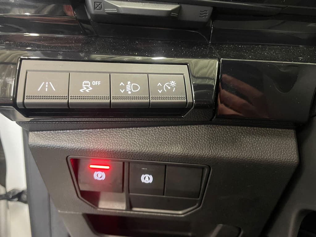 Renault Austral 1.2 E-Tech Full Hybrid 200 Techno Aut. thumbnail 18