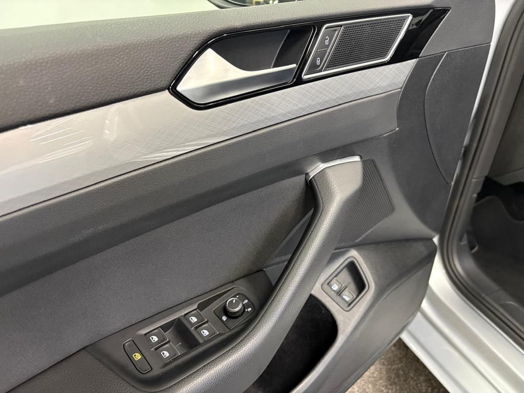 Volkswagen Passat Variant 1.4 TSI PHEV GTE Business thumbnail 10