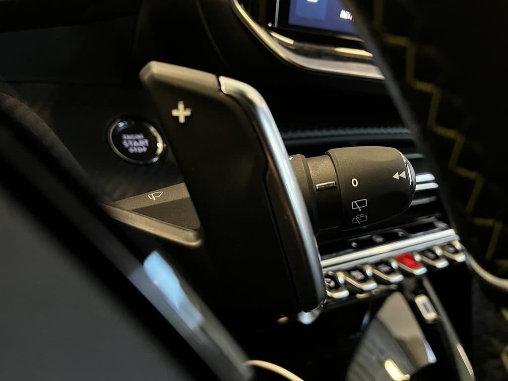 Peugeot 2008 1.2 PureTech 130pk Automaat GT-Line thumbnail 11