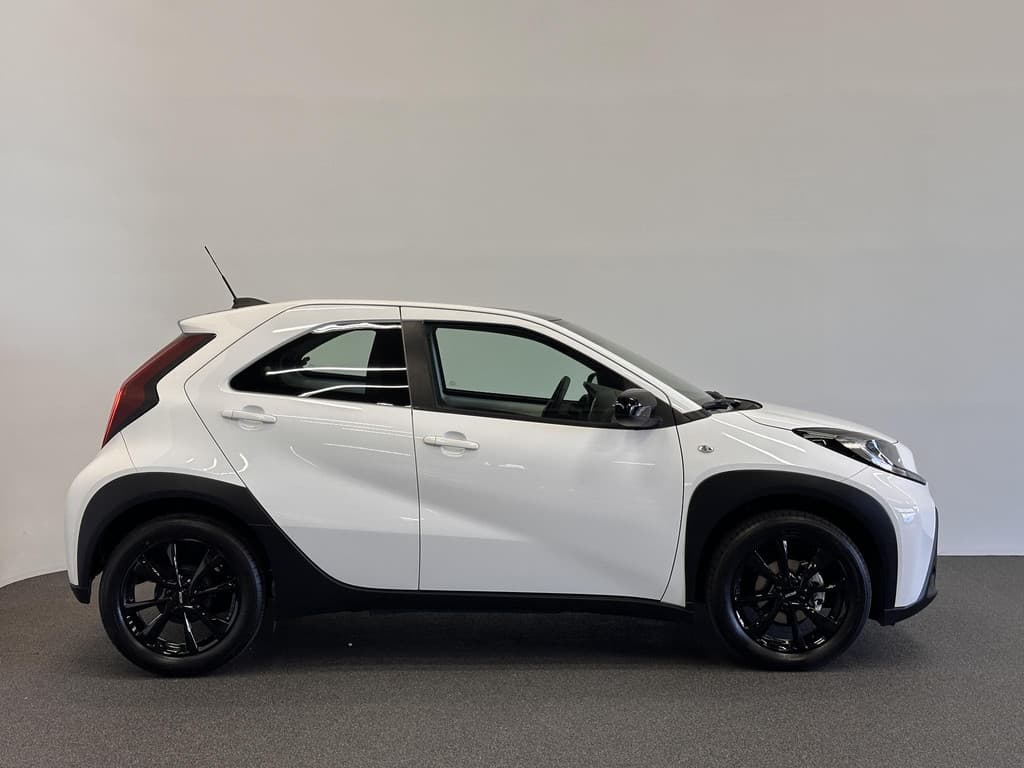 Toyota Aygo X 1.0 VVT-i S-CVT Aut. Play thumbnail 24