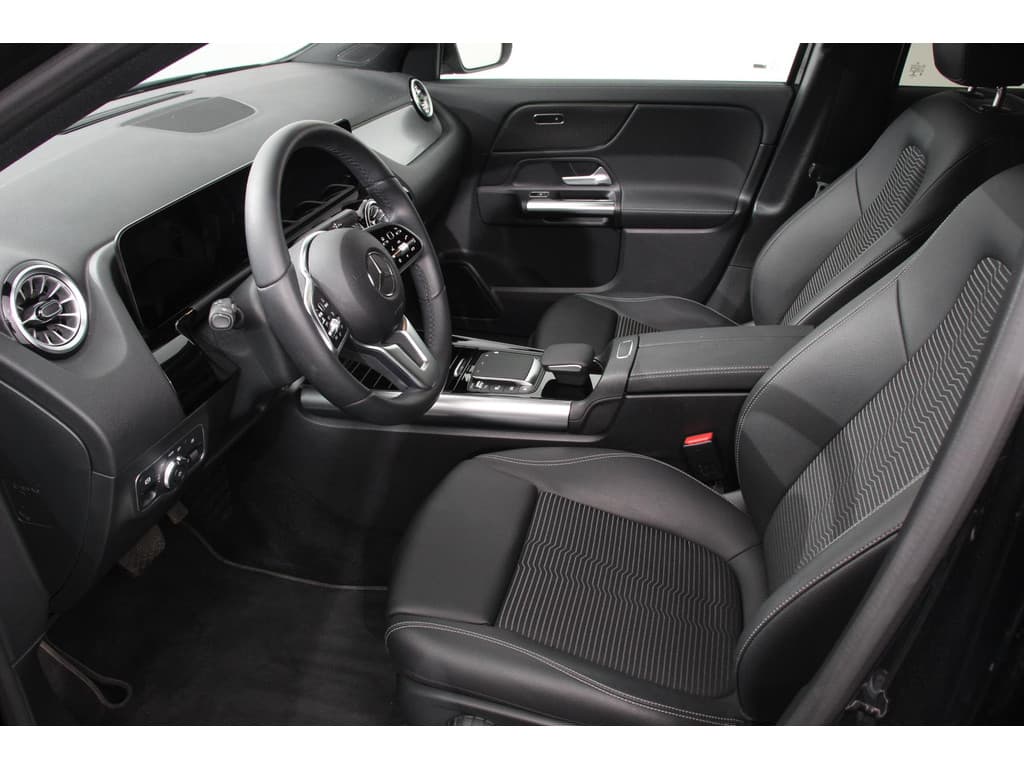 Mercedes-Benz GLA 200 163pk DCT Automaat Progressive thumbnail 2