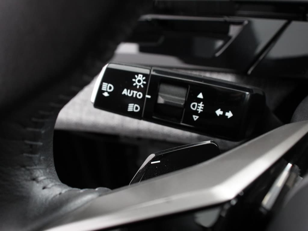 Peugeot 5008 1.2 Hybrid 145pk Automaat Allure 7p thumbnail 15