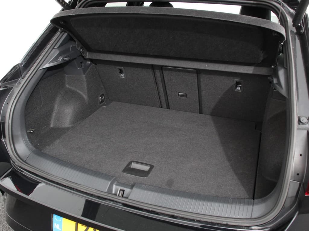 Volkswagen T-Roc 1.5 TSI DSG R-Line thumbnail 31