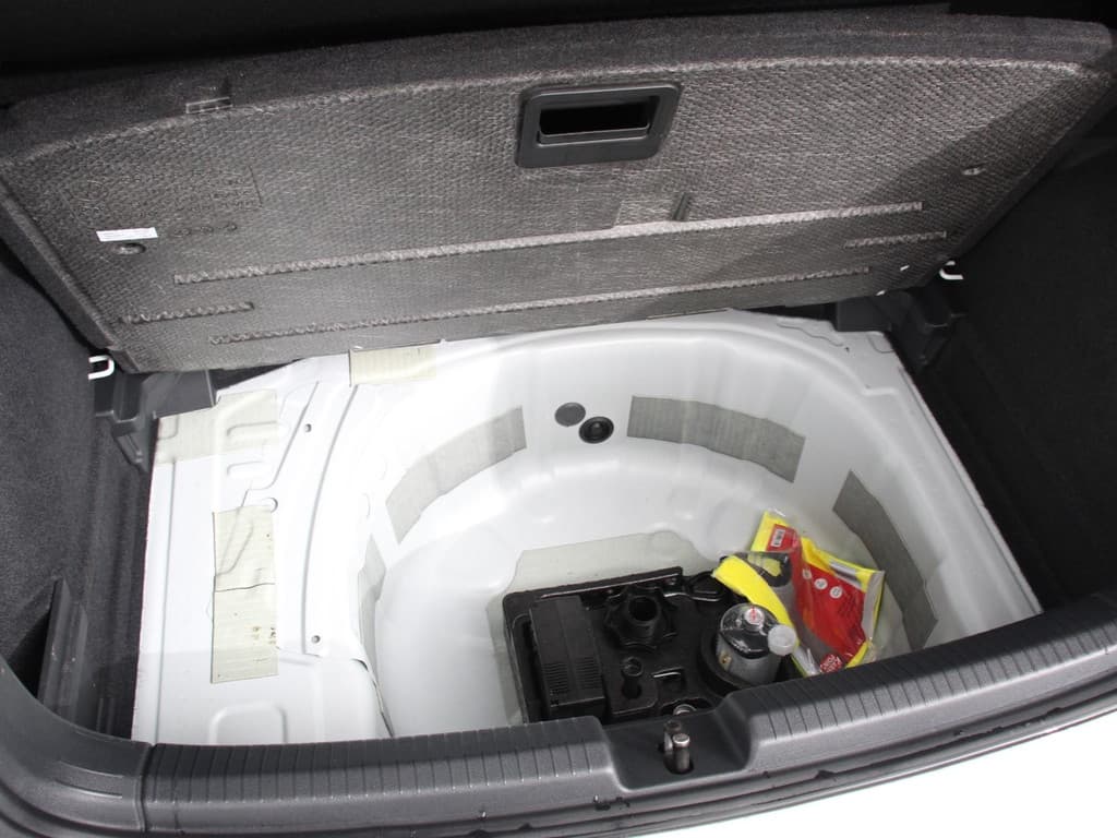 Volkswagen Polo 1.0 TSI R-Line DSG thumbnail 37